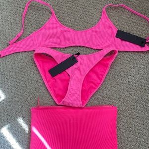 NWT PINK TRIANGL XS